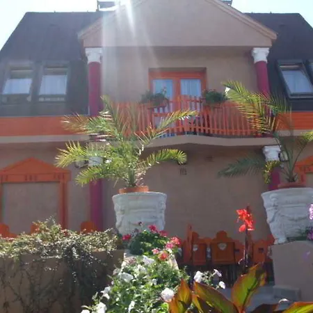 Attila Hotel 2*