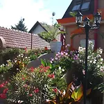 Attila Hotel 2*