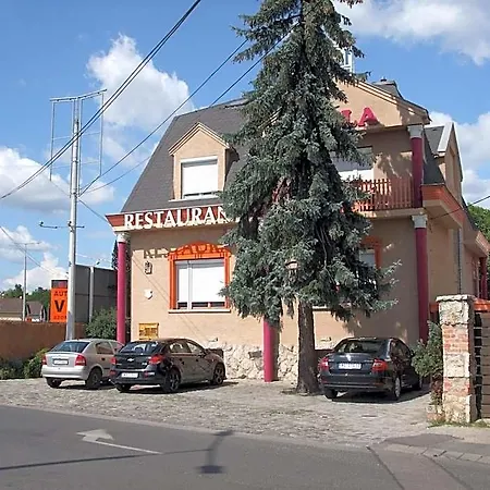 Attila Отель