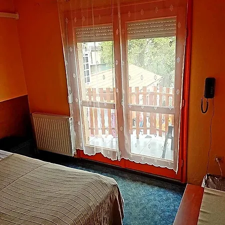 Hotel Attila 2*