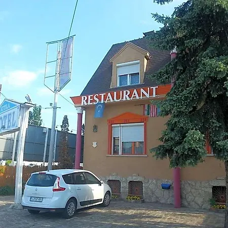 Отель Attila 2*