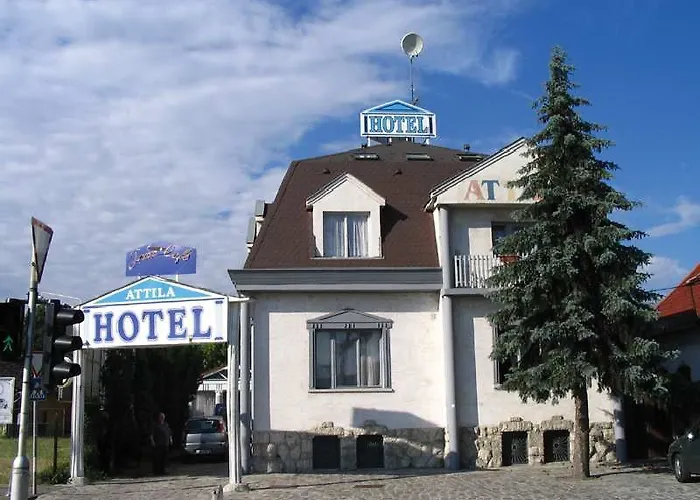 Отель Attila 2*