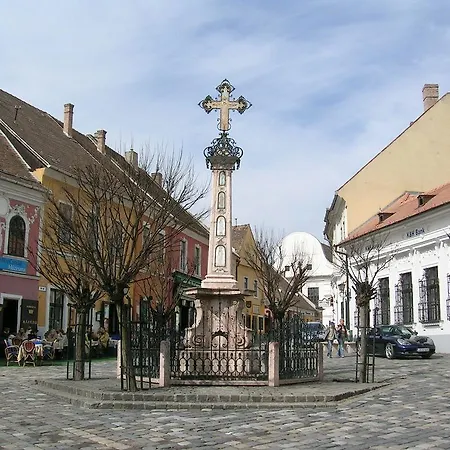 Attila Отель 2*
